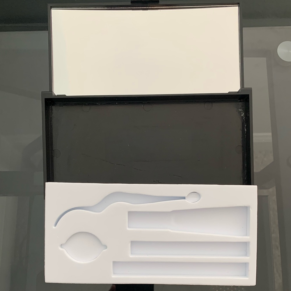 Lashify G3 (petite curve wand) single foam insert and an emptied control kit